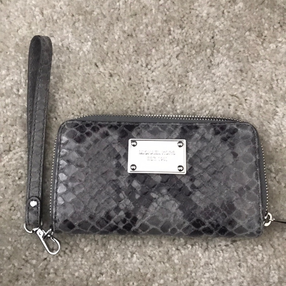 Michael Kors Wristlet